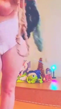 Lingerie seksi gadis dewasa