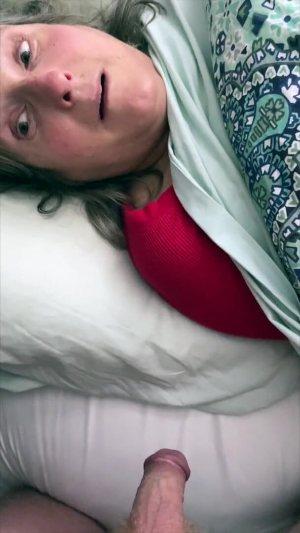 Squirting Senior: Morning Facial for the Wife