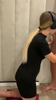Une Belle-fille Gémit Doucement Et Supplie L’intérieur Sans Préservatif