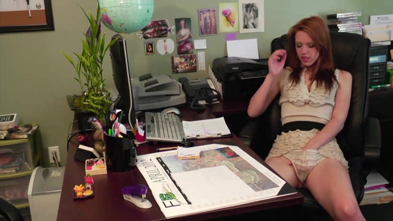 Lesbian Illusion: Lesbian time in the office