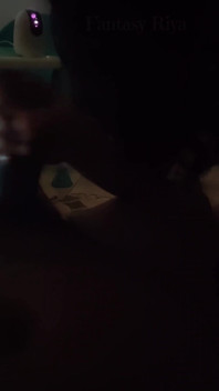 Riya toma gran polla mamada en la noche