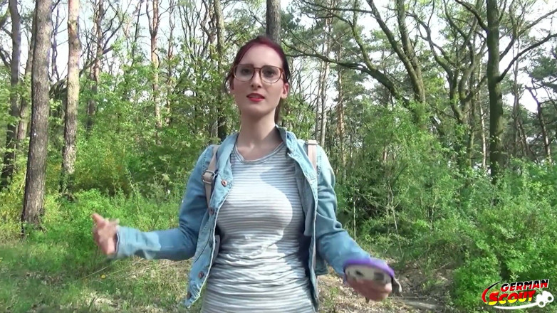 German Scout: Duitse scout - tiener Lia Louise neuken