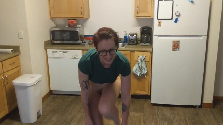 voyeurpervert: Autumn Nude Yoga