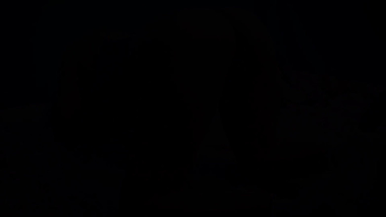 Johnny Jr.: Cô vợ Nepal hứng tình gọi bạn trai của mình...