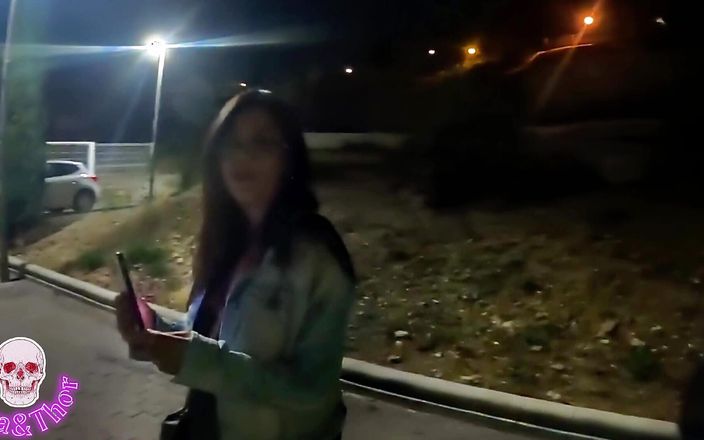 Mayay Thor X: Kami bercinta di jalan dan creampie kami suka seks berisiko...