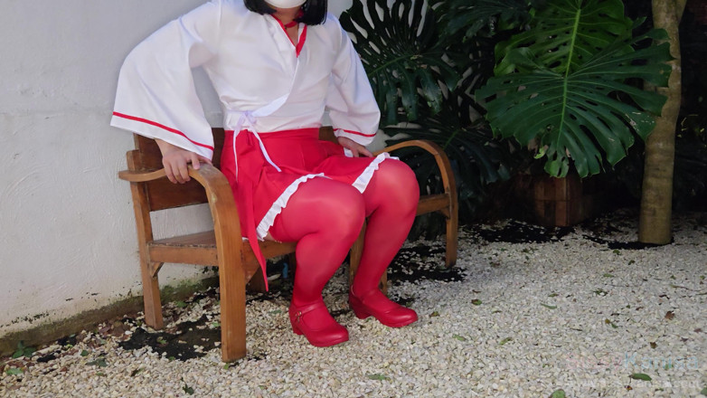 SissyKanisa: Děvka Miko Sissy Kanisa Část 3: Dick Play Venku ve skalnaté zahradě