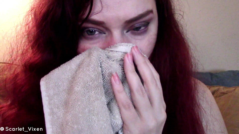 Scarlet Vixen: Nyepong hidung &amp; pas bersin