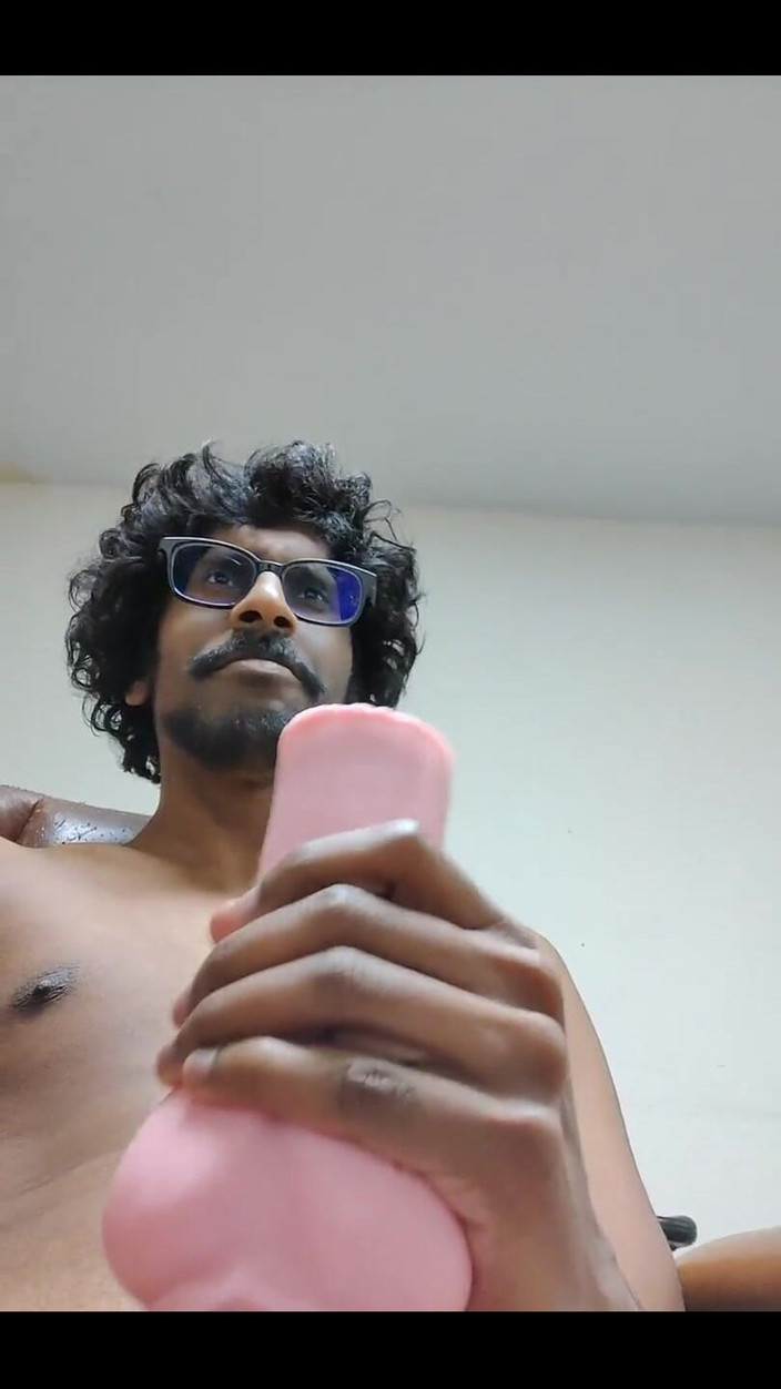 NANDgasm: Volevo solo fare un breve video. Orgasmato nell'onahole