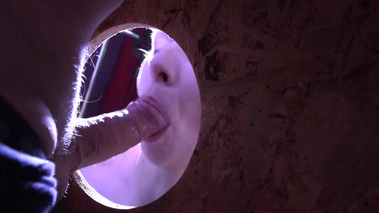 Porno Cloud: Milfka Amy si vezme všechno z díry slávy.