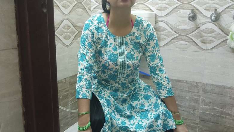 Saarabhabhi6: Vacker styvmamma knullad av stygg tonårspojke