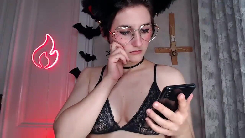 The Antichristrix: Cammiversary Party Stream na Mfc - část 3