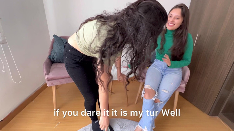 scarlettandc: Eu și vecinul meu ne-am jucat Adevăr și Provocare și am ajuns foarte...