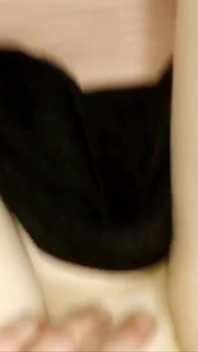 Lycka är i hård anal. Detta är hennes första hardcore interracial anal för en söt asiatisk tjej.