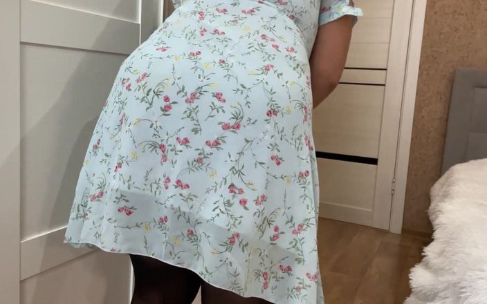 Lux Eva: Ragazzina egiziana in collant sexy si masturba la figa pelosa...