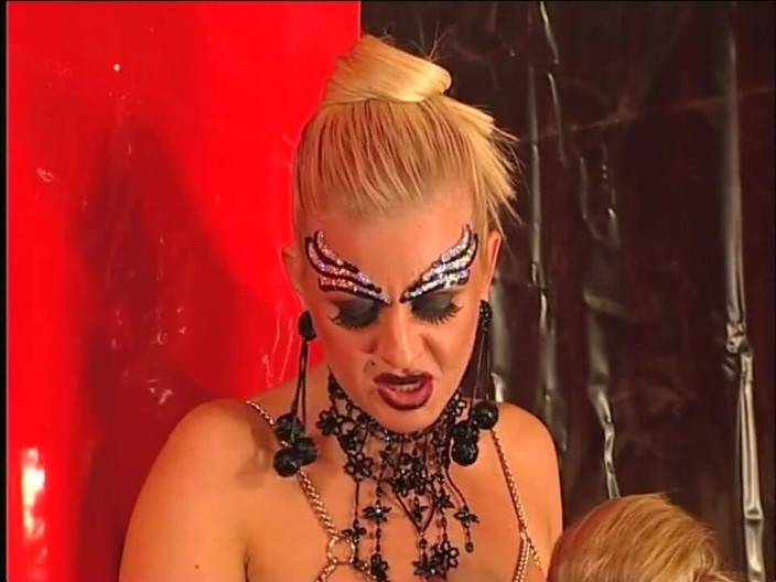 Absolute BDSM films - The original: Humiliating pissing threesome