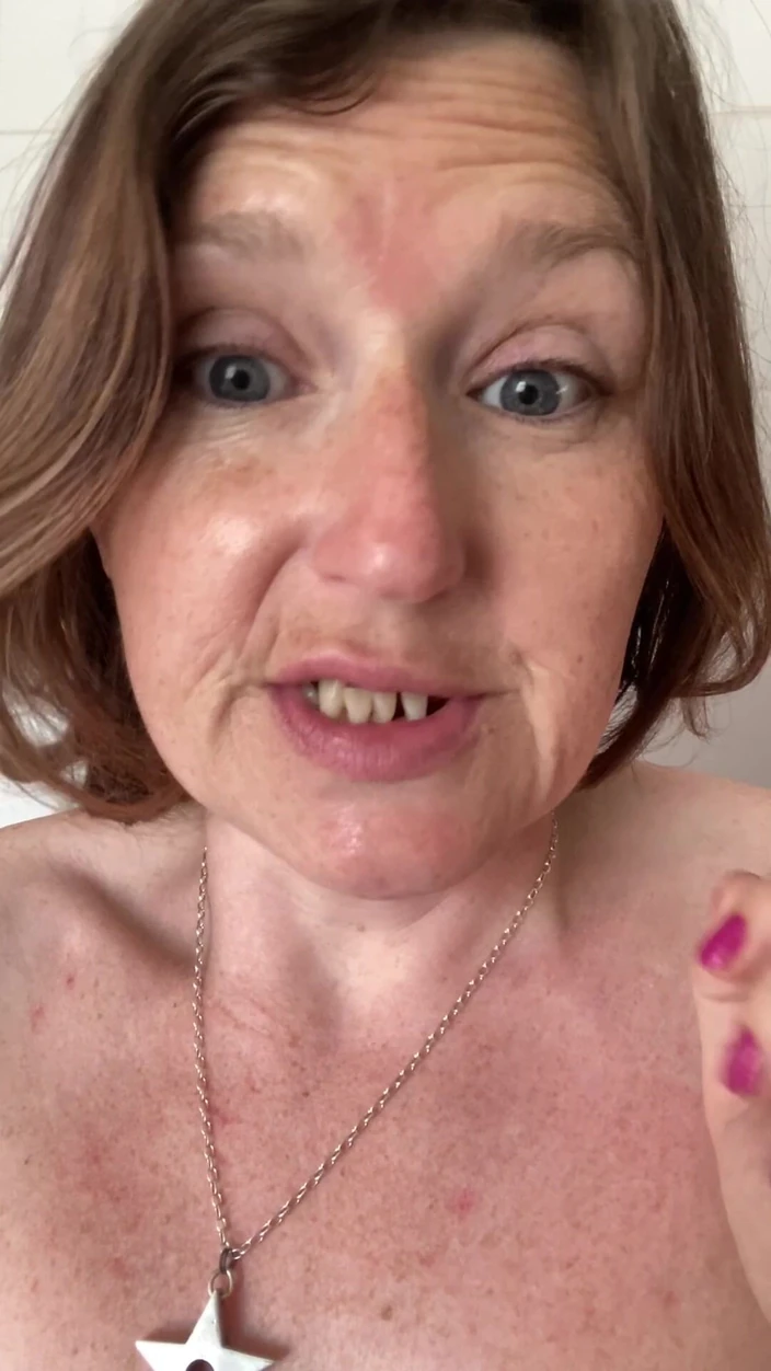 MistressWriggler: Der beste Geruch der Welt! An meiner muschi schnüffeln, duftende...