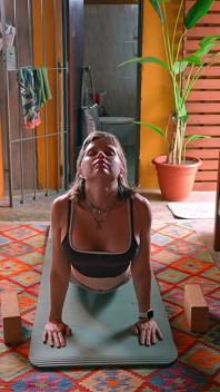 Am folosit-o direct pe salteaua de yoga