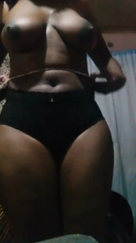 Dildoqueen Masturbating