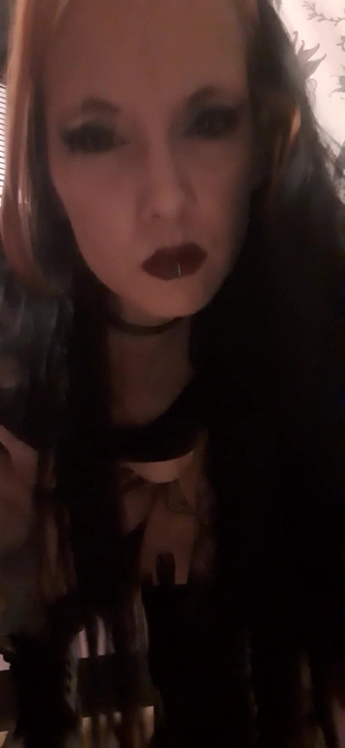 PandoraSG: Smelly Nike Shoes &amp; Penghinaan kaki busuk