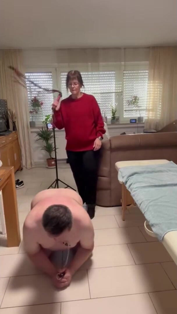 DomLadyMia: Domladymia-slaveofm Červené pruhy pro otroky, část 2