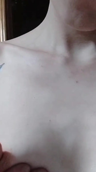 Meine nippel hart drückt