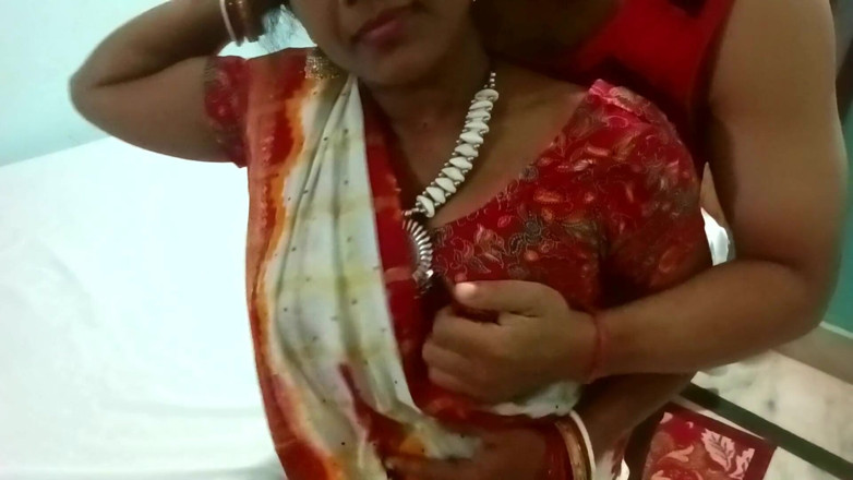 Popmini: Sunidhi, amie indienne du bureau, taille des pipes et baise...