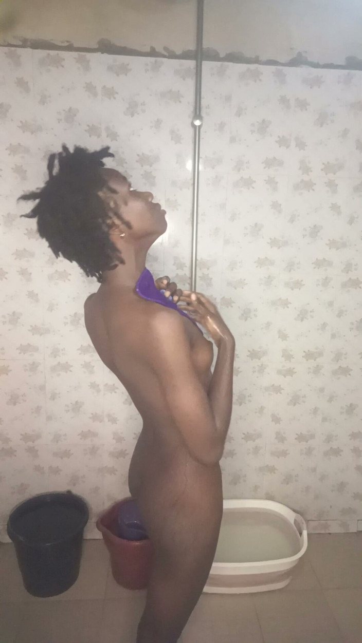 Dwuxxx: Je m’amuse à mon moment
