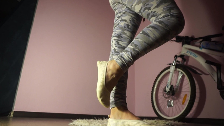 Nadi_Zabava: Foot fetish, dance feet