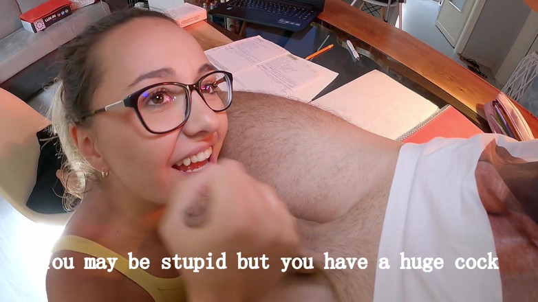 Chri Ursula: Min klasskamrat knullade mig hårt och fick mig att spruta...