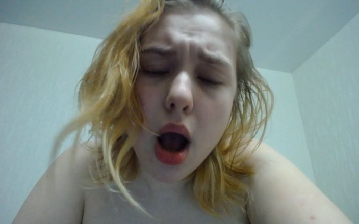 JuiceLussie: Sexo facial