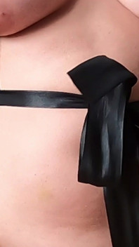 Mina stora studsande naturliga bröst på en cowgirl fuck.