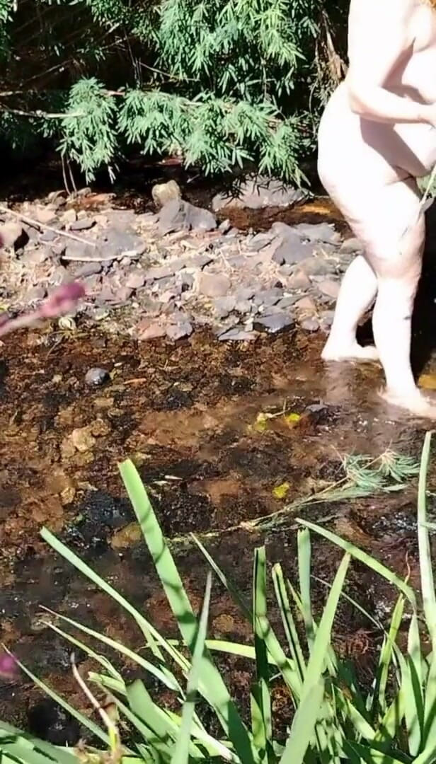 Priscila: Ho portato la mia matrigna a vedere un ruscello, e...
