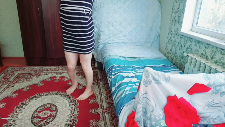 Kitty_Cross: Танцующая Дива: Посмотри, как я паху в моем сказочном кроссдрессерском наряде!
