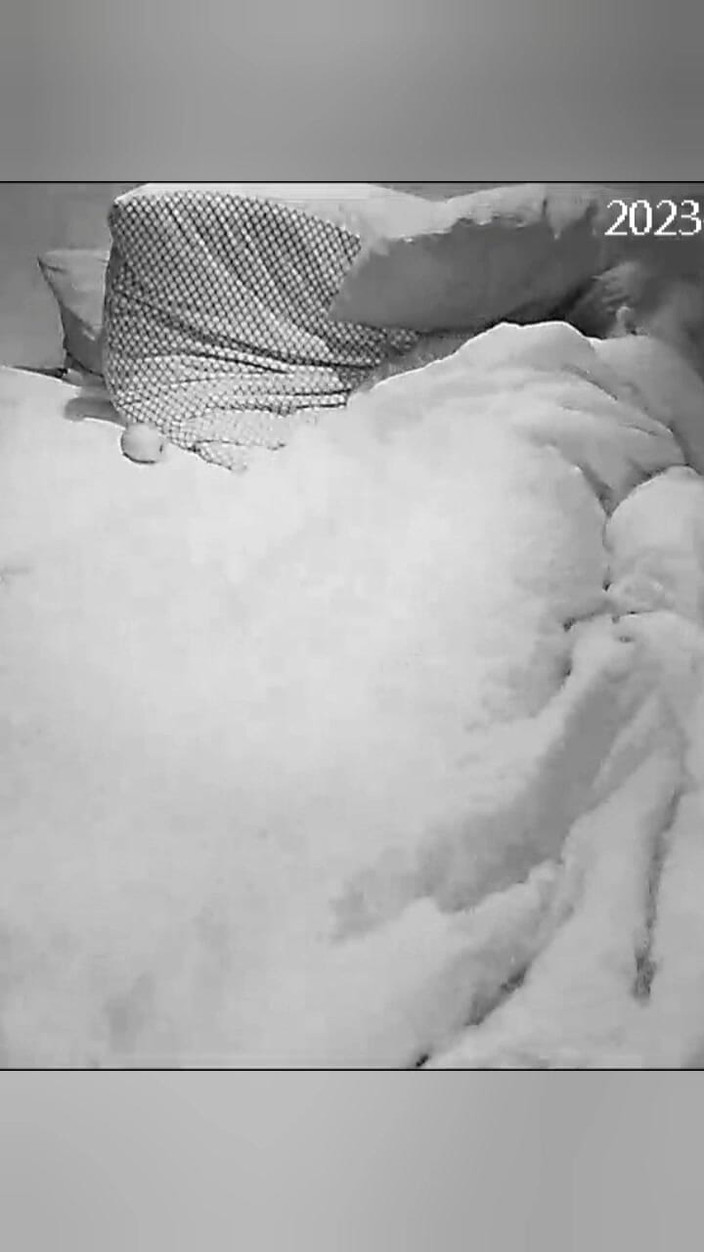 KittieNoOne: Stříkání dvakrát do spánku Dvakrát tak pěkné