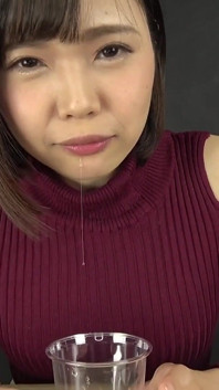 Observación apasionada de la lengua y fetiche de saliva por Yuho Nanoka