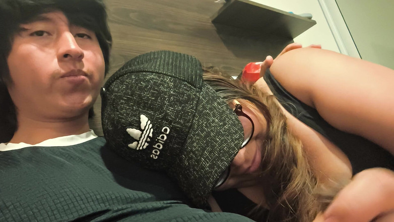 Moo DBOXXX: Io e la mamma single a letto insieme, lei vuole...