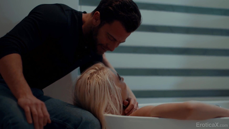 Erotica X: Seth överraskar fru med perfekt gåva till alla hjärtans dag - Eroticax