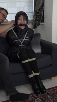 Luna grey - bondage in giacca a pelle HD