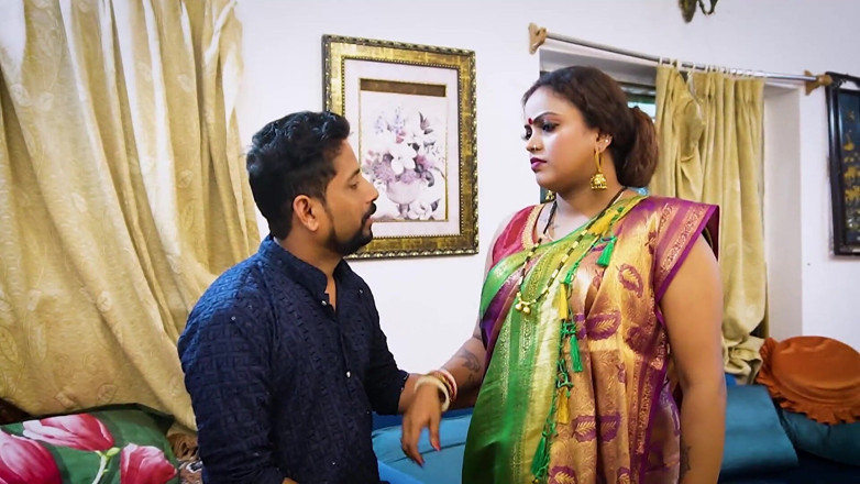 Queen star Desi: パーティーに行く前のセクシーなデジカップル、ハードコアセックス