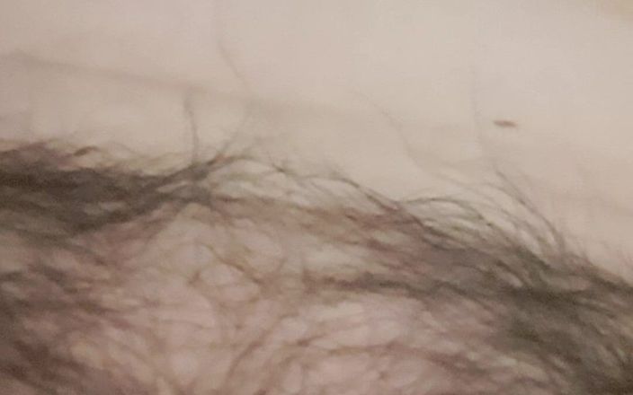 Mommy big hairy pussy: Memek berbulu tante seksi ini dientot habis-habisan