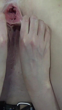 Labia Se Întinde Aproape 3