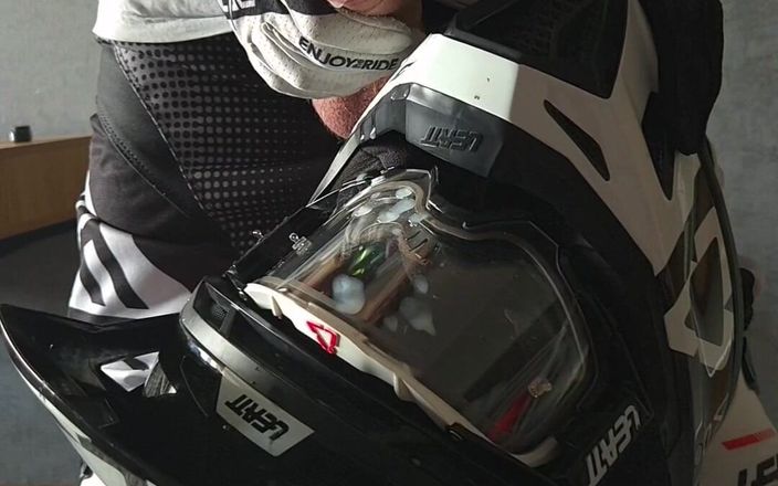 Sneakersmax98: Cream Pie trên mxhelmet của tôi