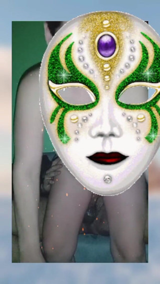 Walker studio: Under masken