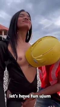 Mulher fode o trabalhador porque seu marido foi com seus amigos