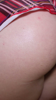 Schönes Mädchen Mit Perfektem Arsch. Auswahl Ihrer Sexy Dessous