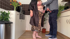 OurFetishLife: Rychle ošukal moji tchyni v kuchyni a udělal se na...