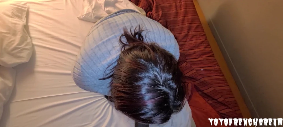 YoyoFrenchDreamPOV: Nabízí mi, abych udělala svůj den práce z domova v...