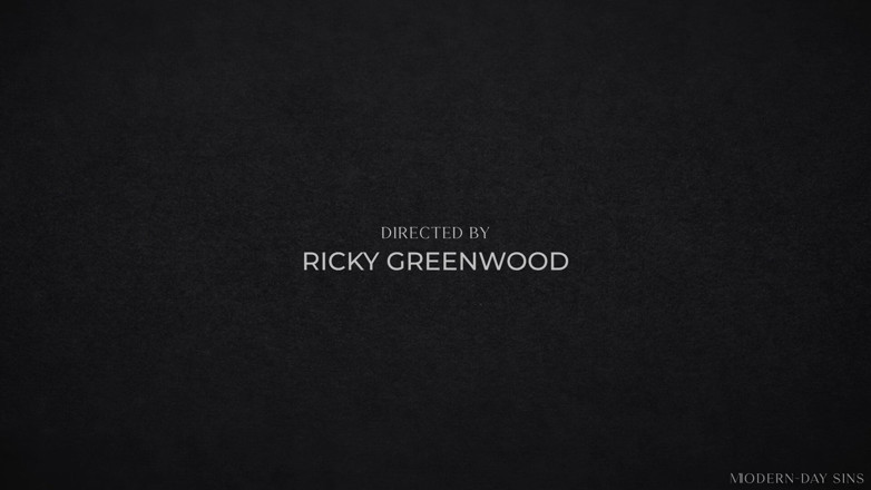 Heteroflexible: Heteroflexible - Horny Twink Des Irez Wants to Have Fun with...