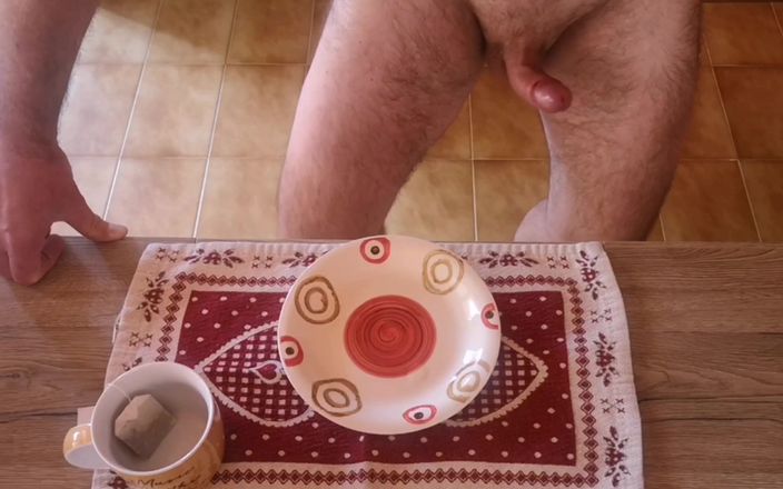 Cicci77 cum for you: Cicci77 masturbe Pedro pour préparer le sperme du petit-déjeuner puis...