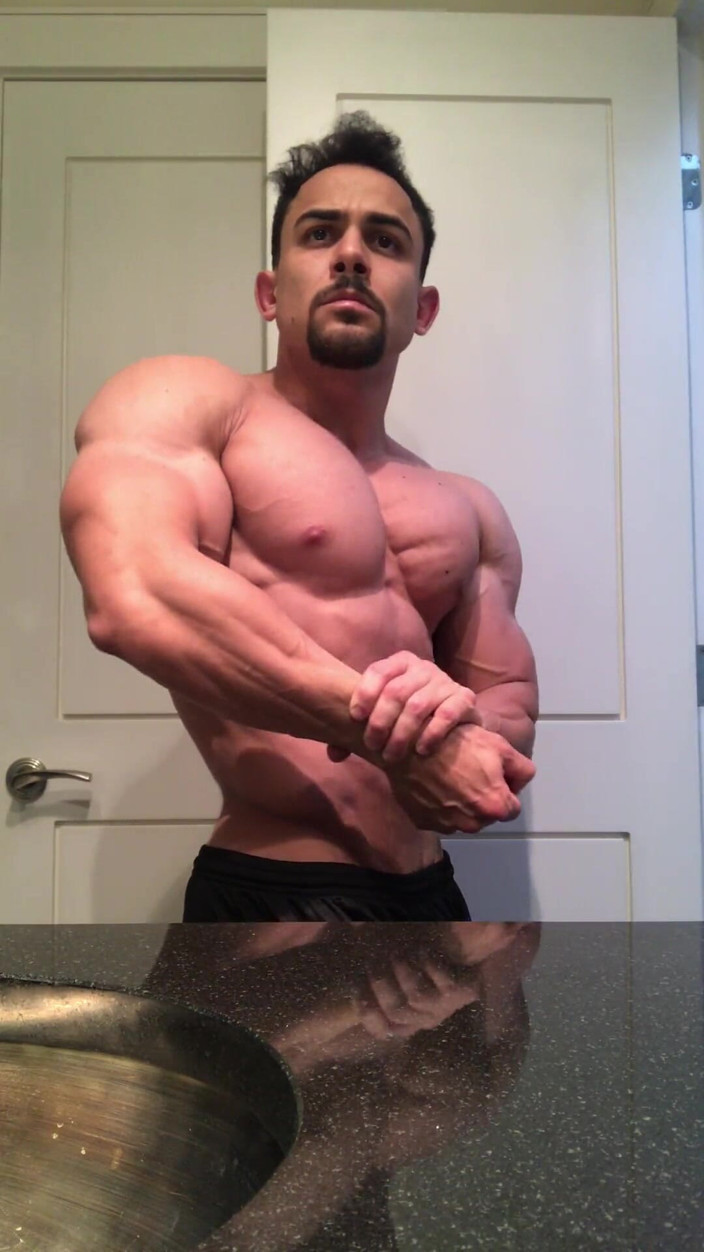 Benji Bastian: Jacked Bodybuilder Benji Bastian Flexing His Huge, Shredded, Muscles